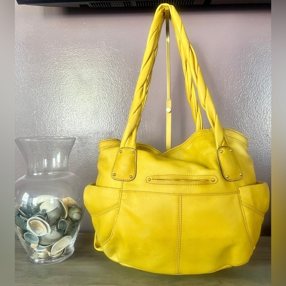 B. Makowsky Yellow Leather Hobo - Picture 5 of 7